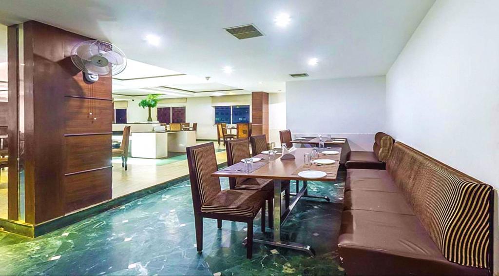Hotel Central Park Ongole エクステリア 写真