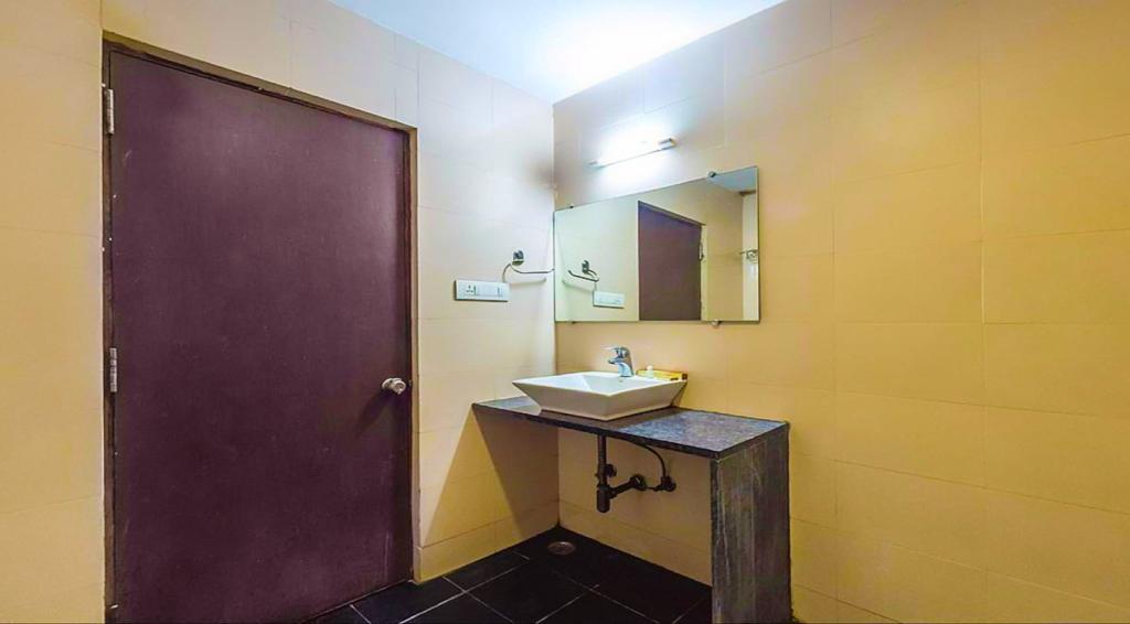 Hotel Central Park Ongole エクステリア 写真