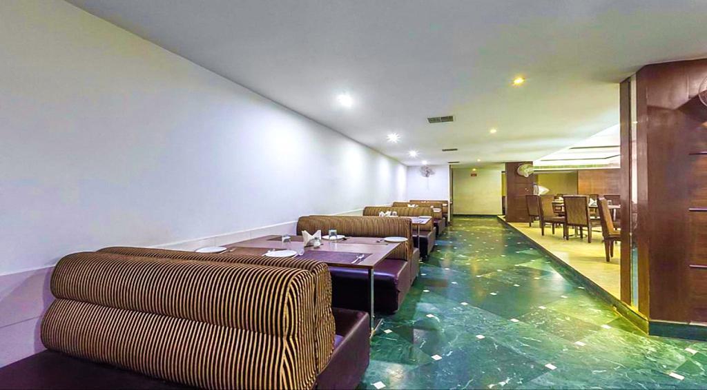 Hotel Central Park Ongole エクステリア 写真