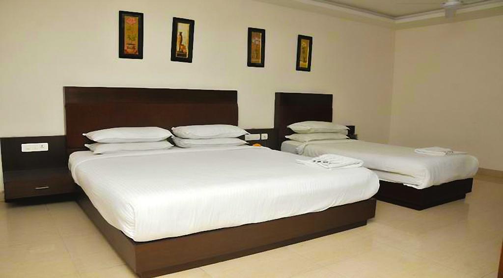 Hotel Central Park Ongole エクステリア 写真