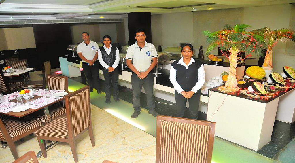 Hotel Central Park Ongole エクステリア 写真